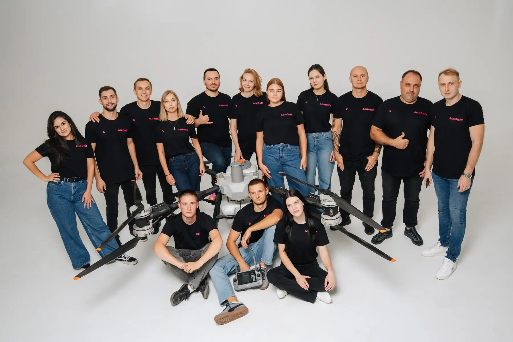 Команда AGRONIX під час спільної роботи